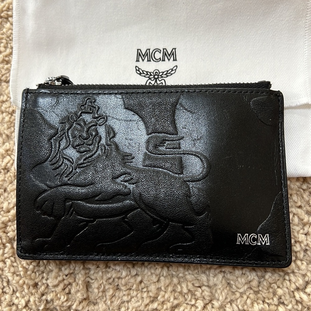 MCM men's lion embossed black with blue and grey mini zipped coin card holder